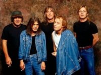 Рок-группа «AC/DC» признана лучшей в Германии